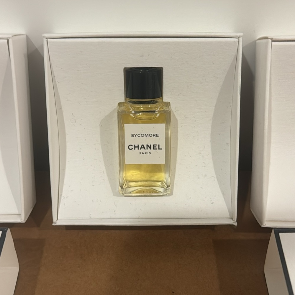 Sold | Chanel | 5 deluxe gardenia + sycomore - Picture 4 of 4